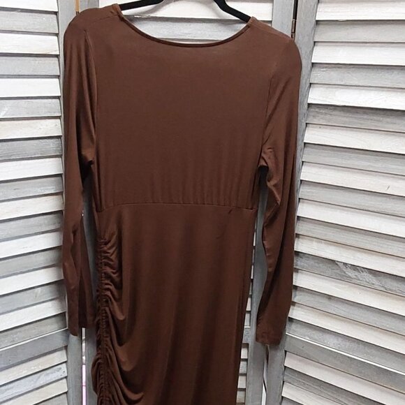 Long Sleeve Rushed Bodycon Maternity Dress | Isabel Maternity | X Large - Picture 6 of 10